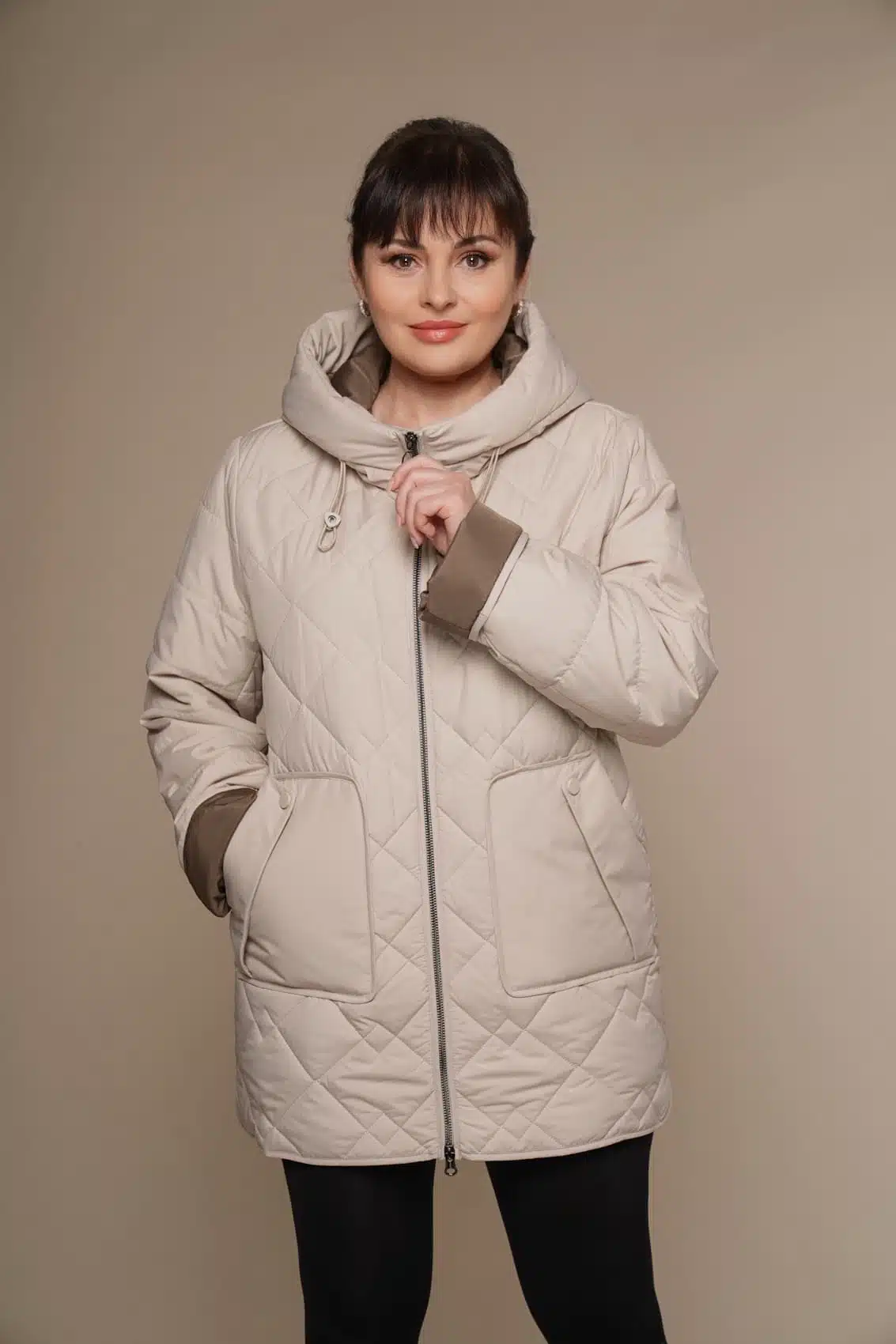 Art 2507 Jacke Steppjacke Damen hellbeige Kapuze