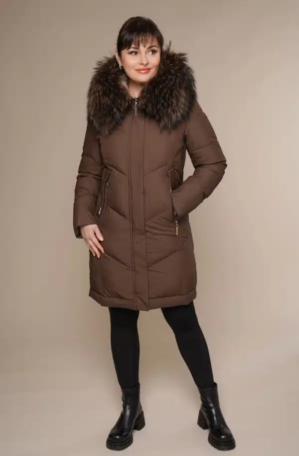 Art 777 | Winterjacke | Damen | schokobraun | tailliert | ideallang | Waschbär | S | 36. DE-GR