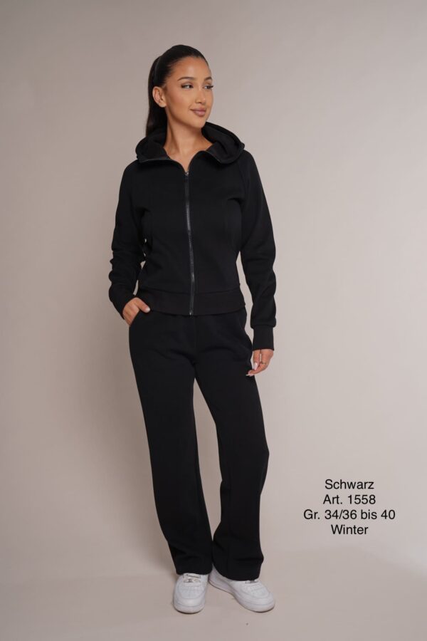 Winter 1558 | Freizeitanzug | Baumwolle | schwarz | tailliert | gerade Hose | Größen S, M,  L