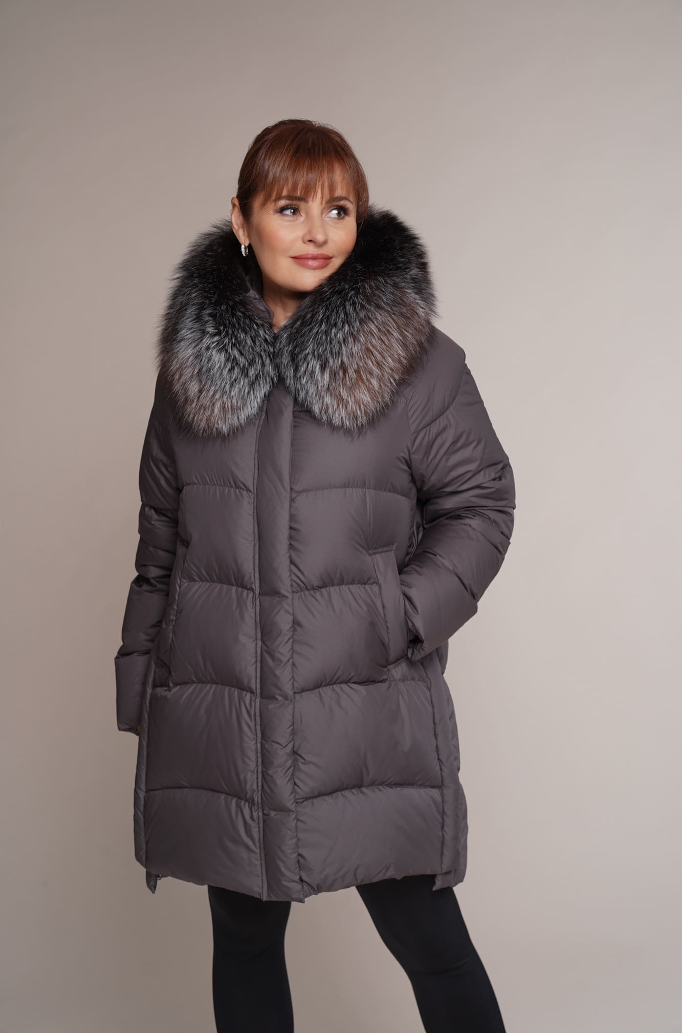 Art 507 | Daunenjacke | Winterjacke | Dauen | Graphitfarbe | leicht | Kapuze | Fuchs | 42. und 44. DE-GR