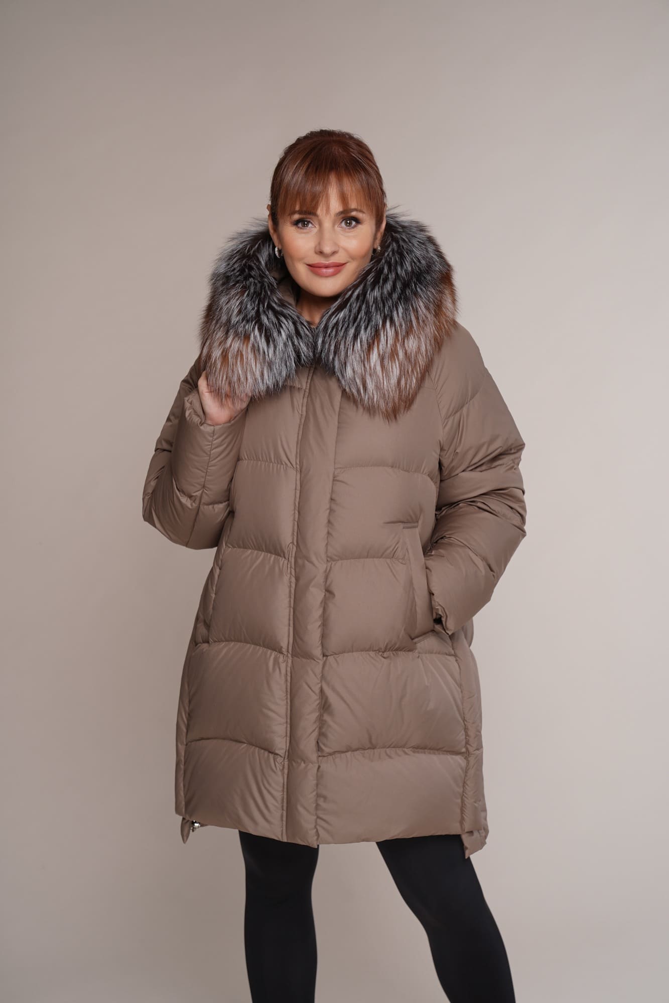 Art 507 | Daunenjacke | Winterjacke | Dauen | beige | leicht | Kapuze | Fuchs | 40, 42, 44, 46. DE-GR