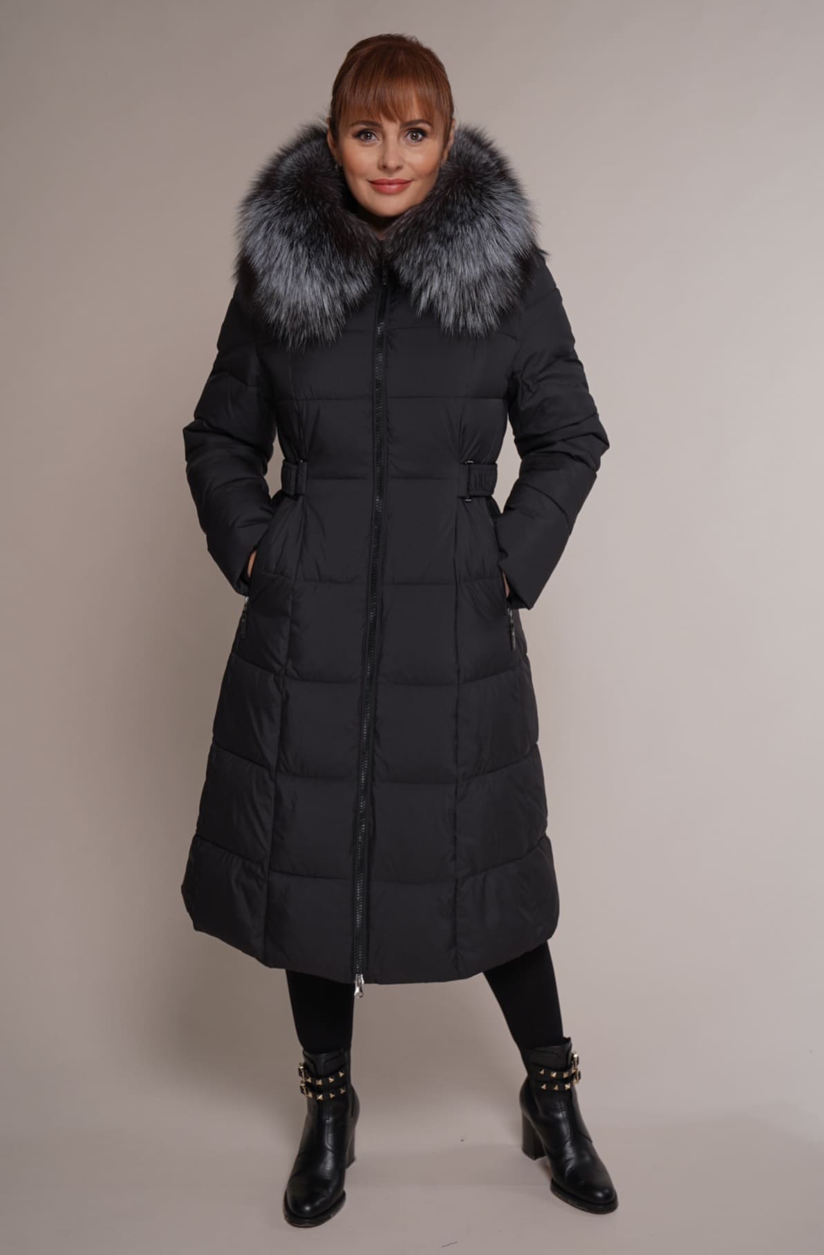 Art 6020 | Wintermantel | schwarz | Silberfuchs | Kapuze | tailliert | LANG | 38. und 40. DE-GR