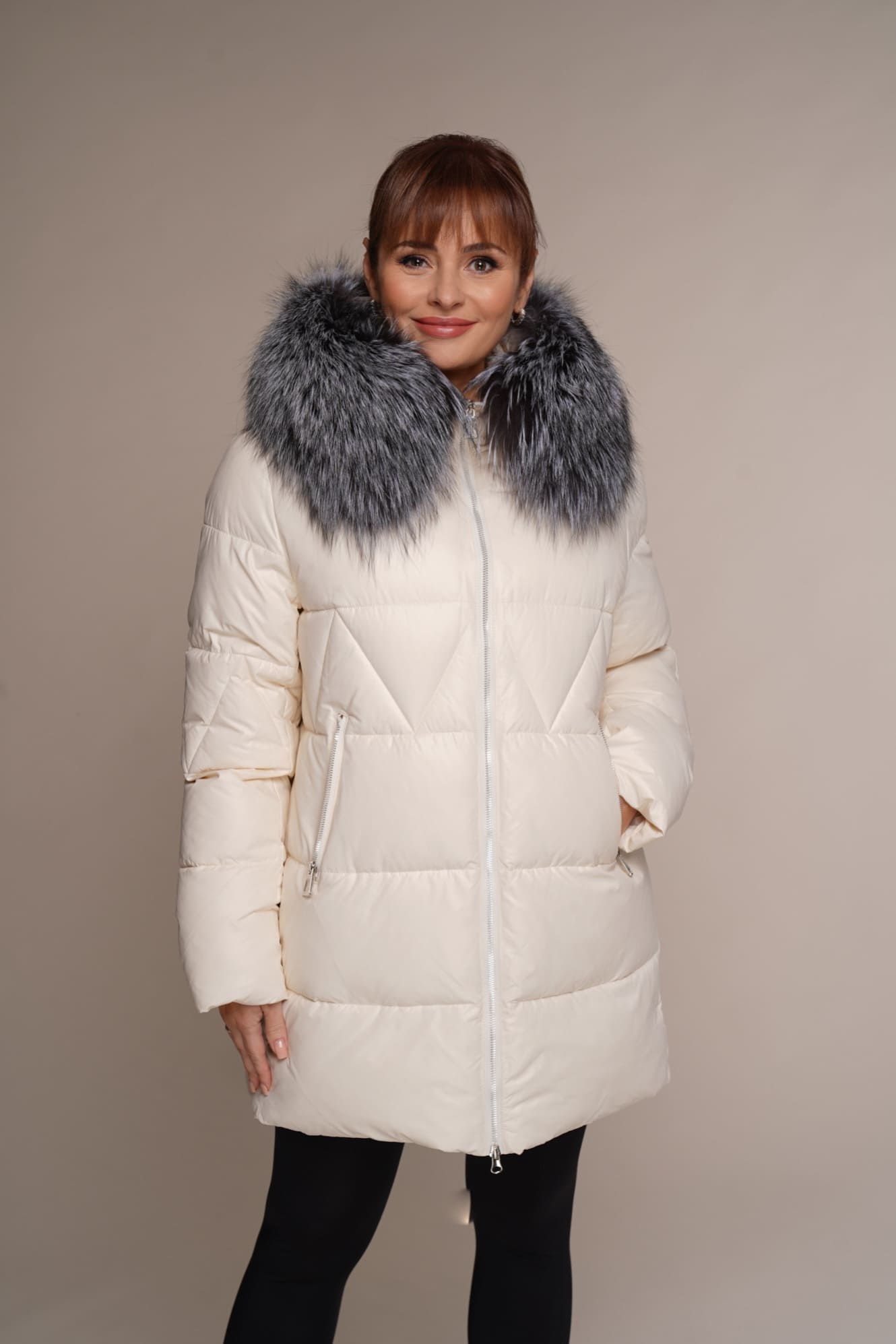 Art 2800 | Winterjacke | gerade | creme-weiß | mittellang | Silberfuchs | 44. und 46. DE-GR