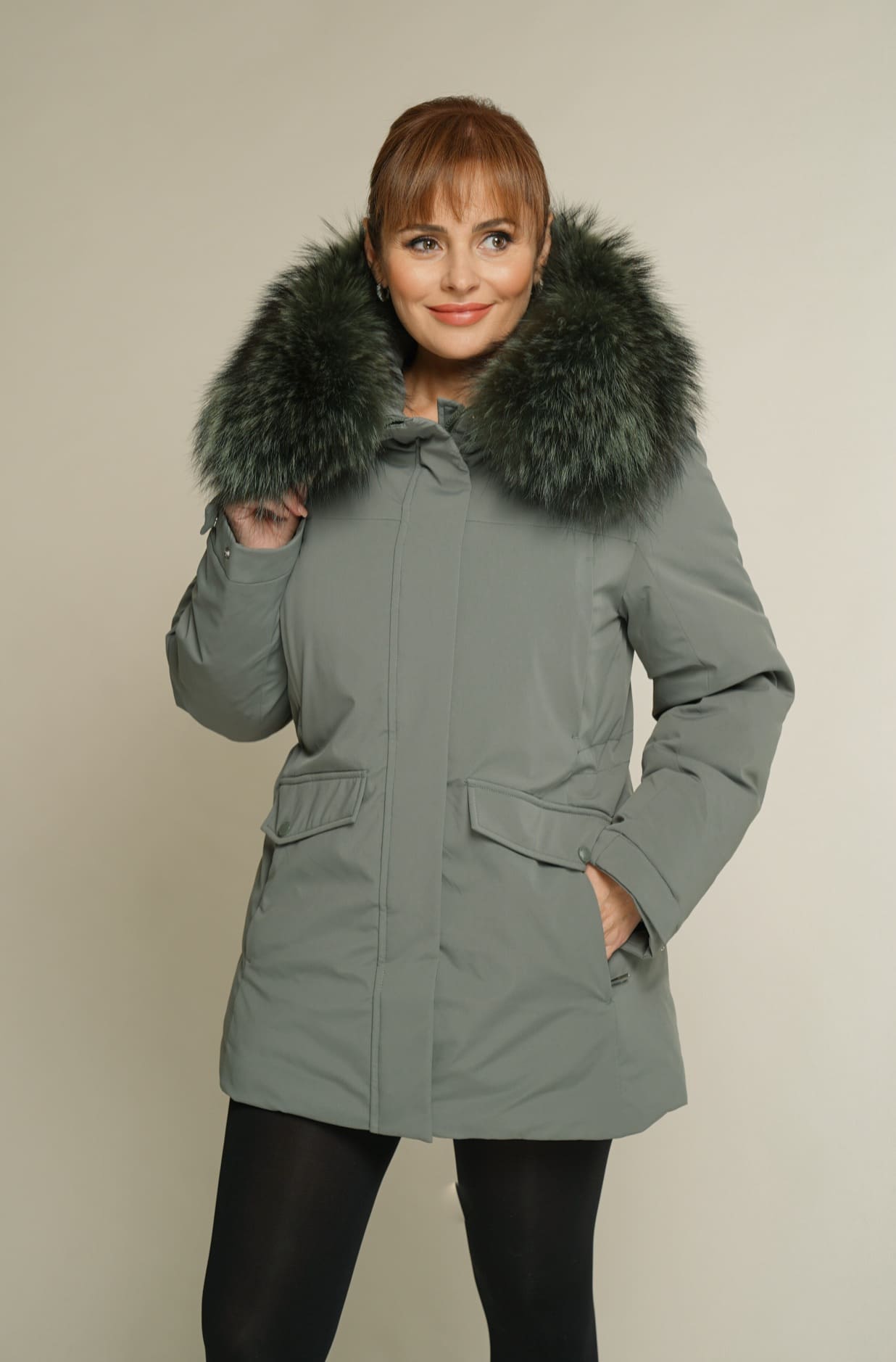 Art 6160 | Winterjacke | Damen | tailliert | hellgrün | Parka | Waschbär | 36, 38, 40, 42, 44. DE-GR