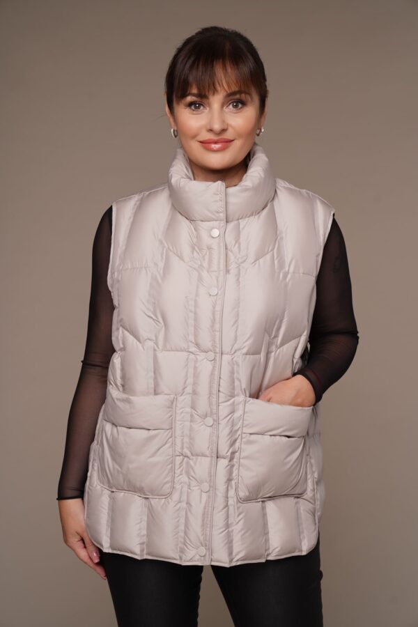 Art 25 | Weste | kurz | Damen | beige | leicht | Frühling | Herbst | 42. und 44. DE-GR