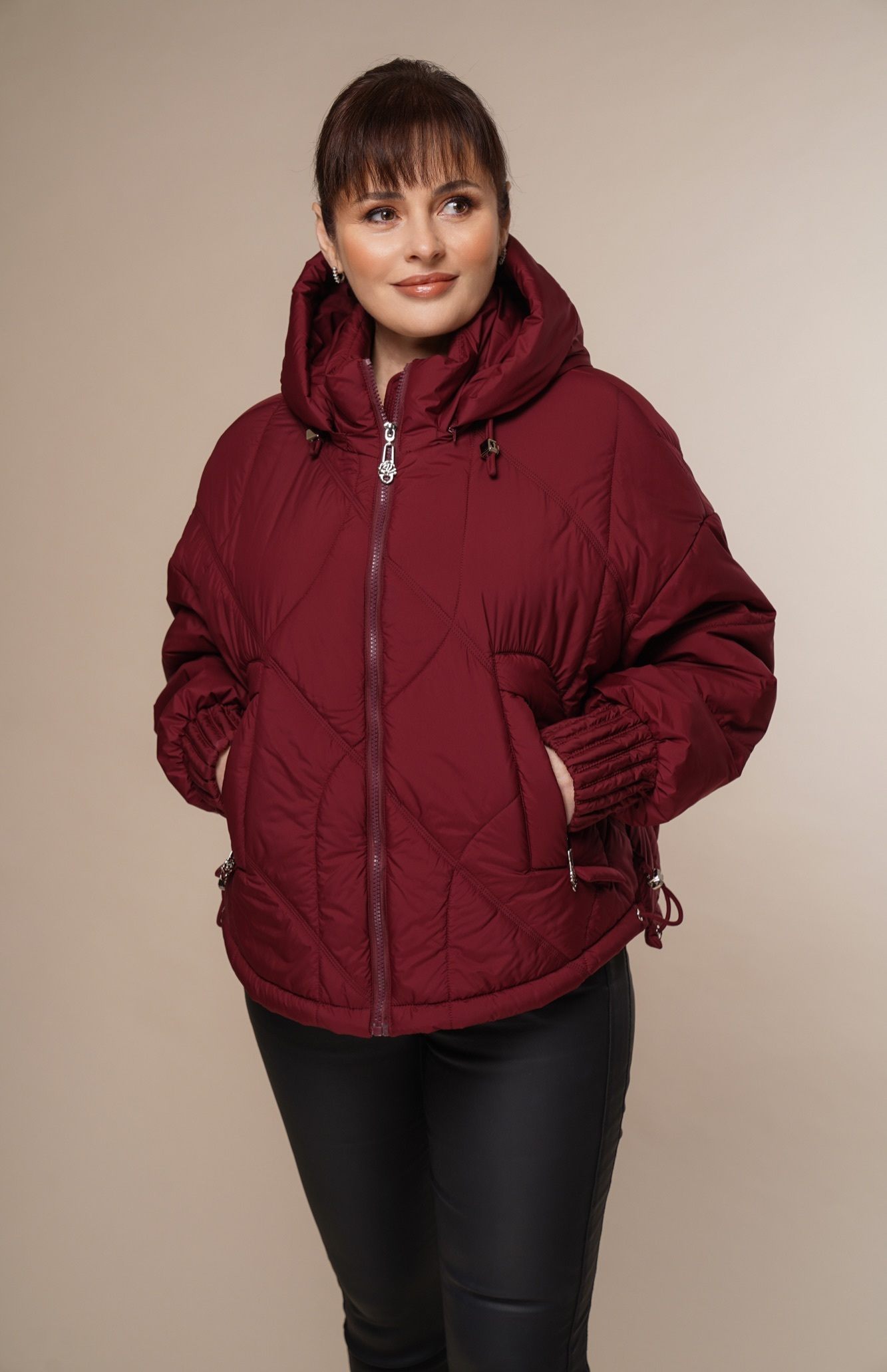 Art 006 | Steppjacke | Jacke | Damen | weinrot | Kapuze | Frühling | 38, 40, 42, 44, 46. DE-GR