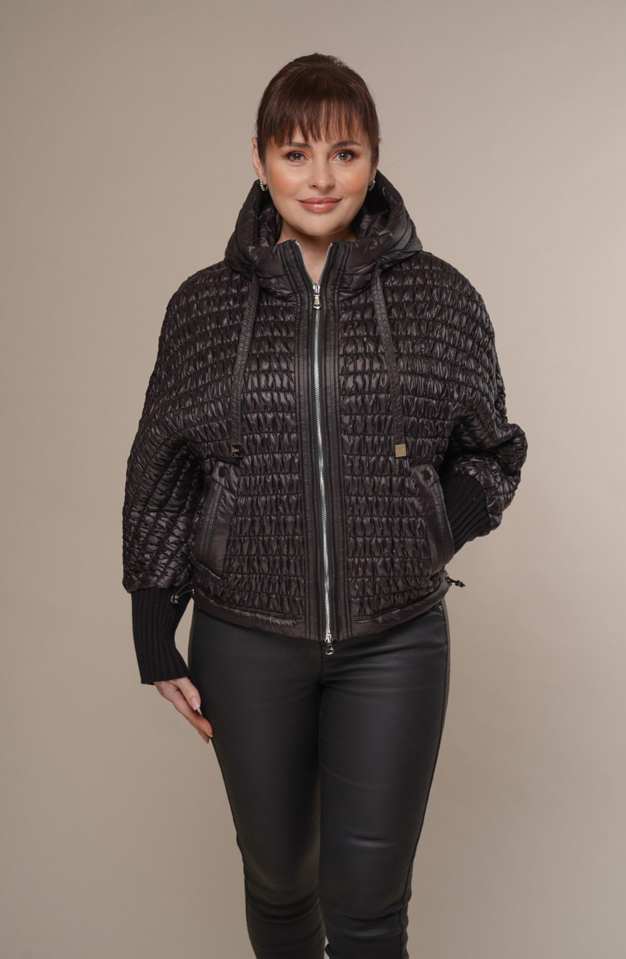 Art 226 | Steppjacke | Jacke | kurz | Damen | schwarz | Kapuze | Frühling | 36, 38, 40, 42, 44. DE-GR
