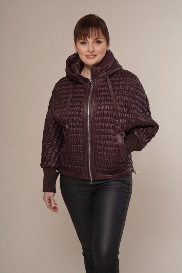 Art 226 | Steppjacke | Jacke | kurz | Damen | weinrot | Kapuze | Frühling | 38. und 40. DE-GR