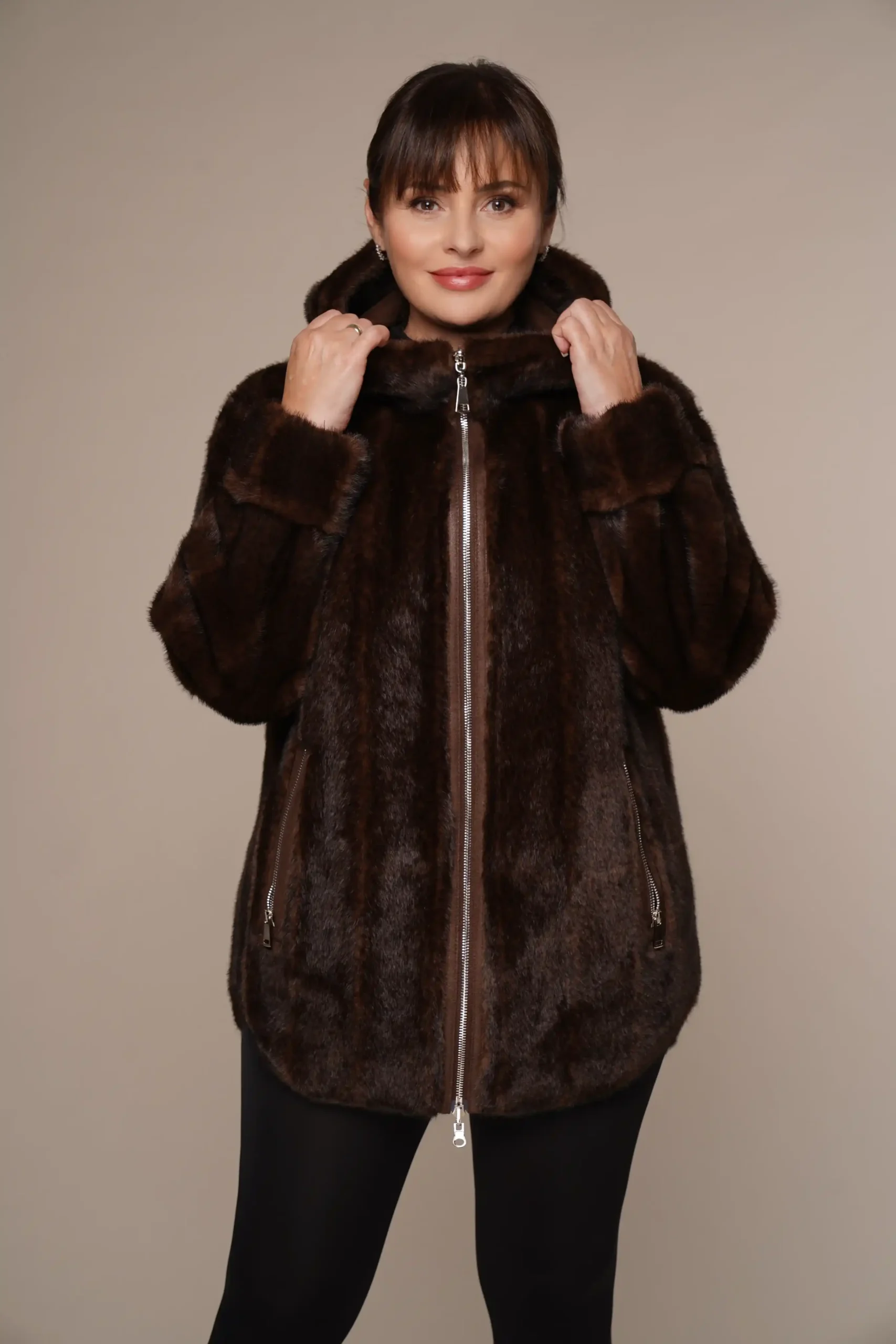 Art 6006 | braune zweiseitige Winterjacke aus Kunstleder und Kunstfell in 48, 50, 52. DE-GR