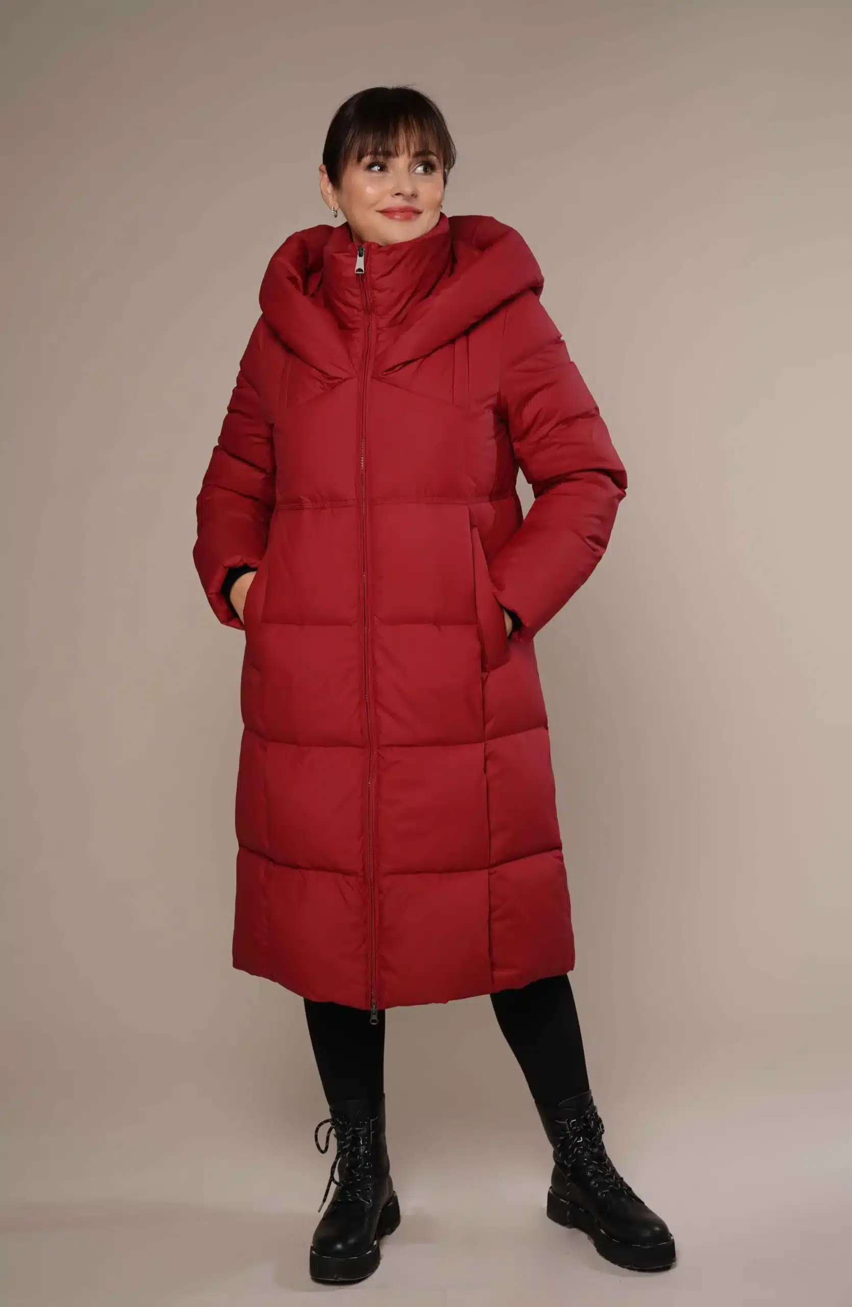 Art 65 | rote gerade Winterjacke mit Dauen gefüllt in 36, 38, 40, 42, 44. DE-GR